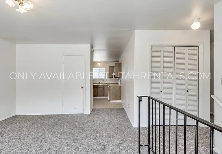 255 E Center St #11 — Photo 6