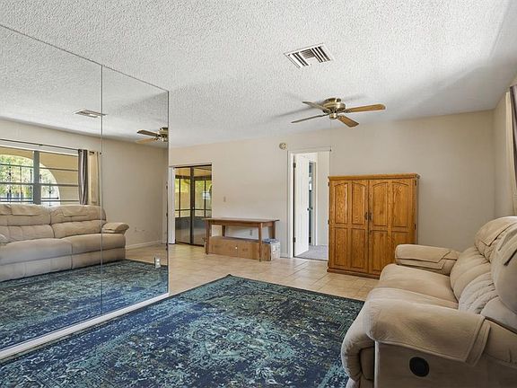 2nd image of 10369 Dunkirk Rd