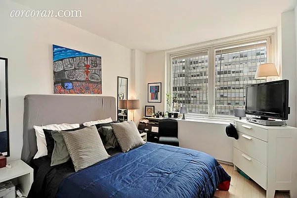 Rented by Corcoran | media 15