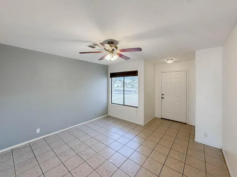 15724 W Smokey Dr — Photo 8