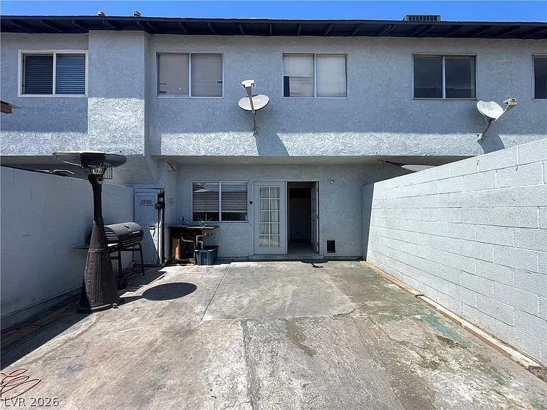 3904 Blackford Pl — Photo 39