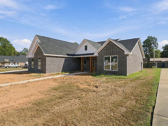 3rd image of 152 Corley Cir