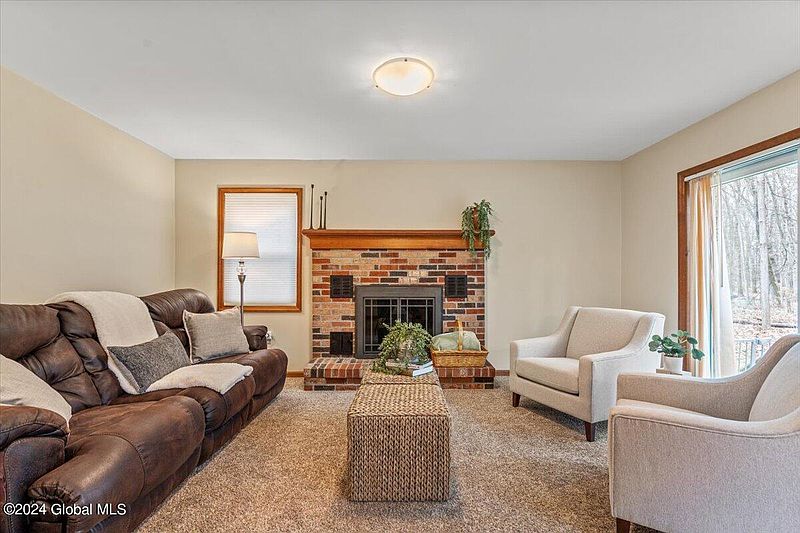 5th image of 14 Knollwood Drive