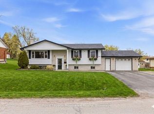 836 Stewart Dr, Peterborough, ON K9J 7R4