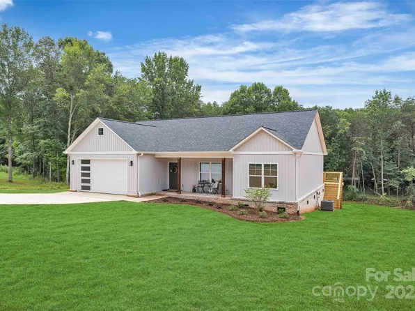 63 Cornerstone Dr, Taylorsville, NC 28681