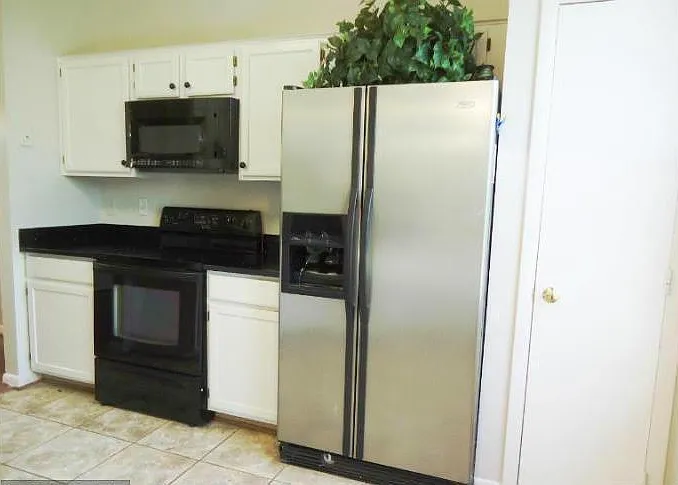 10225 Cove Ledge Ct — Photo 11