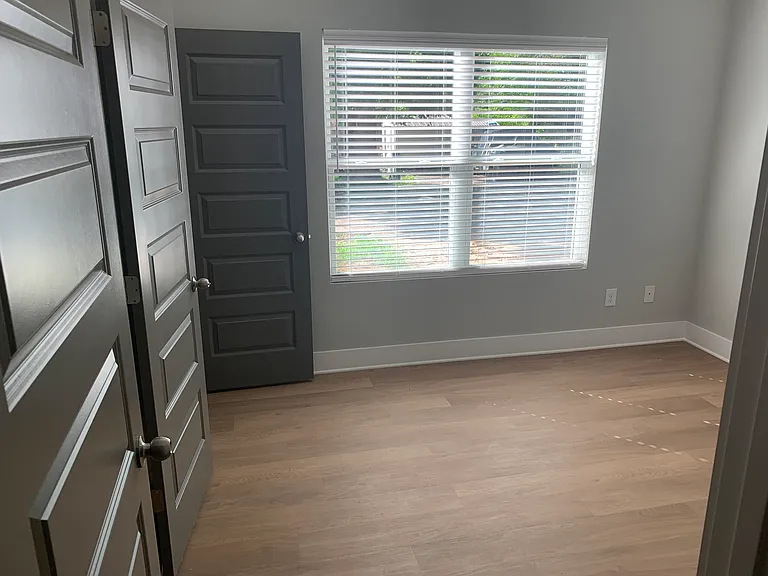 229 Vine St — Photo 5