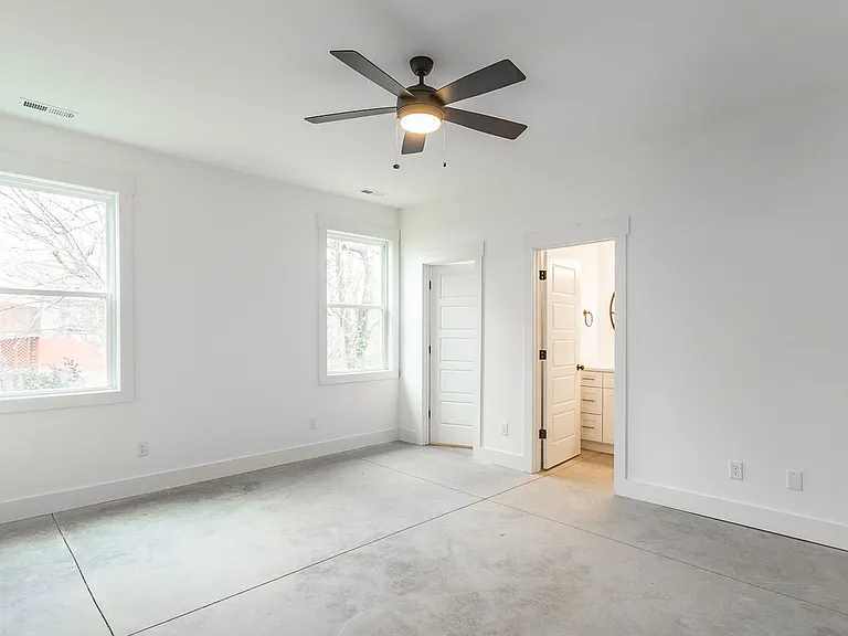 217 Vreeland St — Photo 21