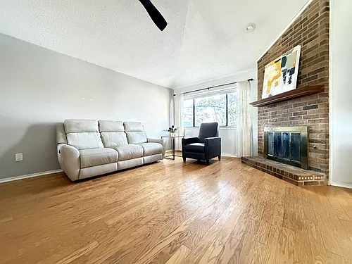 1717 Sterling Ln Photo 1