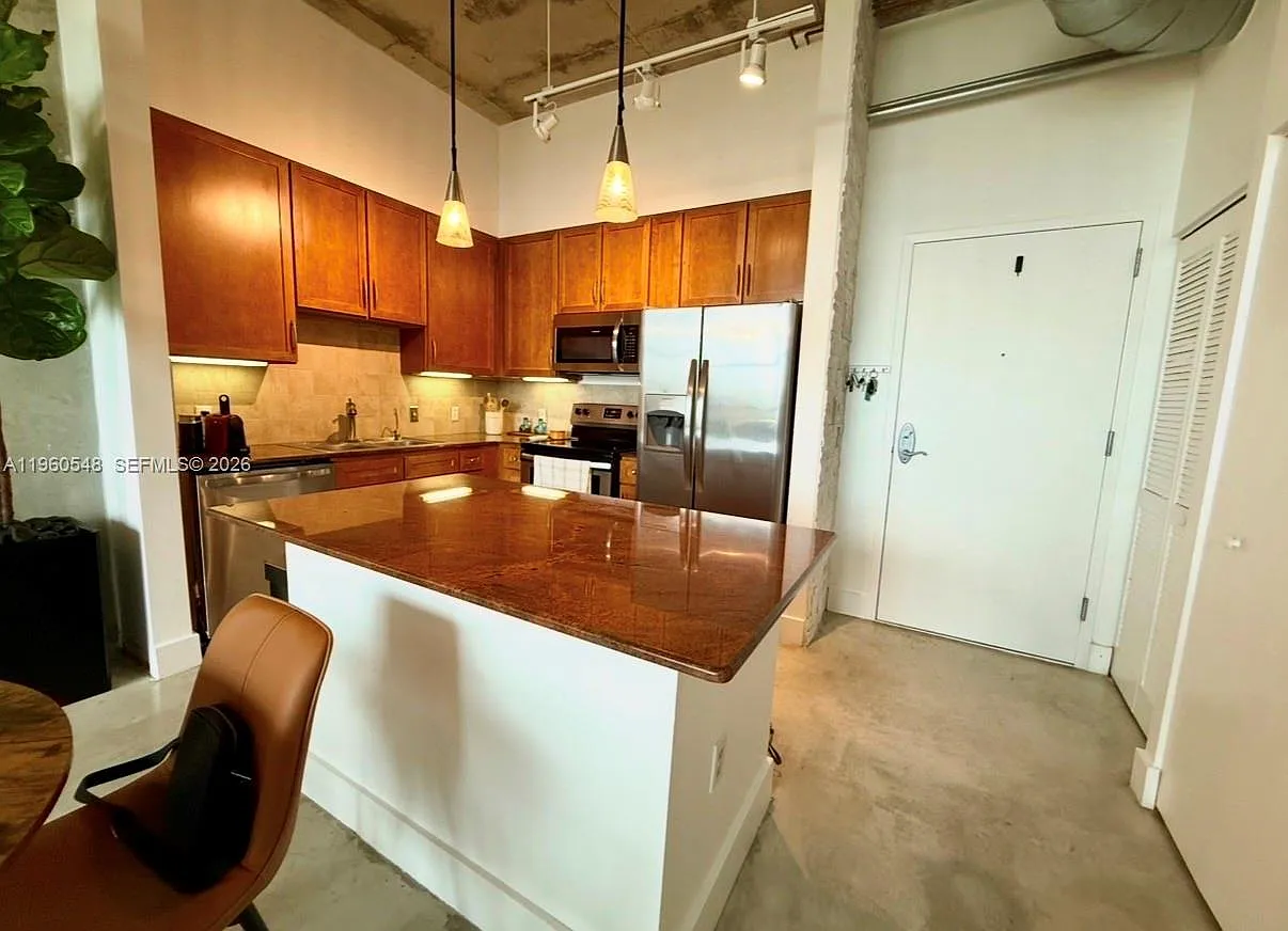 Cite Condo — Photo 4