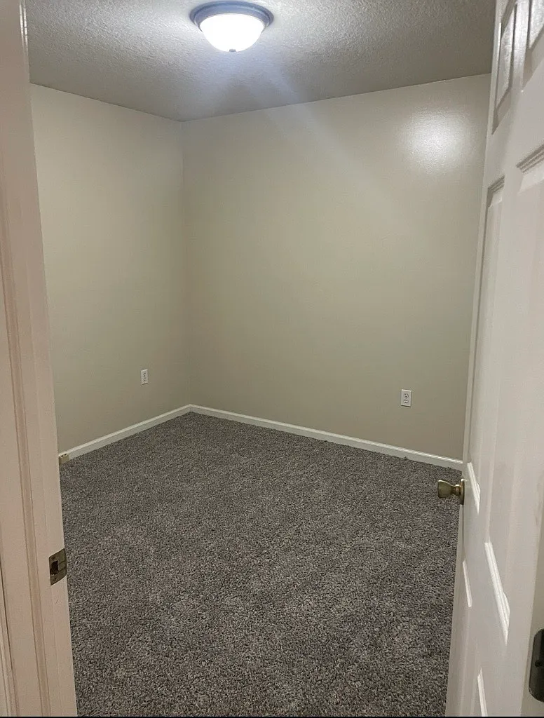 3 bed, 1250 sqft, $1,600 — Photo 3