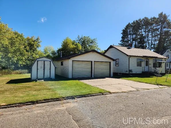 622 N 2nd Ave, Iron River, MI 49935
