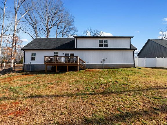 4th image of 5191 Boonsboro Rd