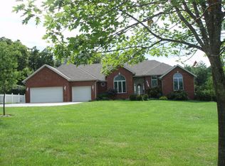 9515 N Spring Valley Dr, Pleasant Hope, MO 65725