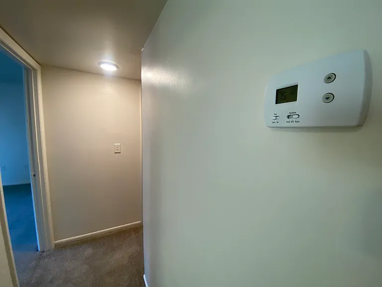 County Green Apartments — Photo 28