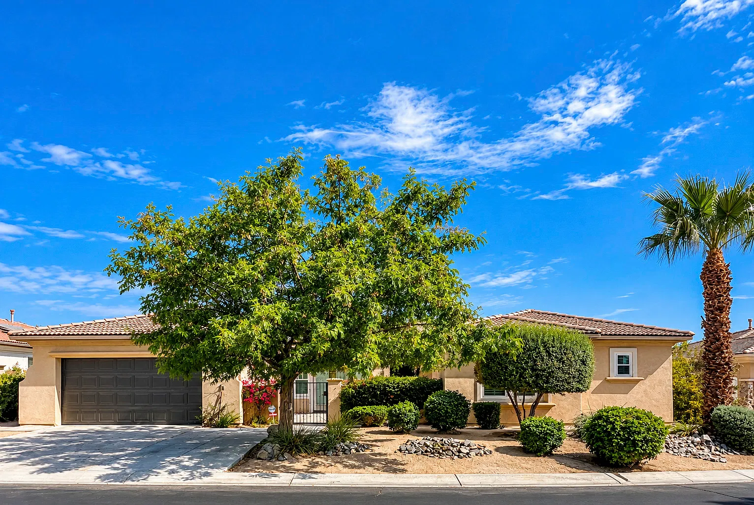4 bed, 3138 sqft, $4,800 — Photo 3