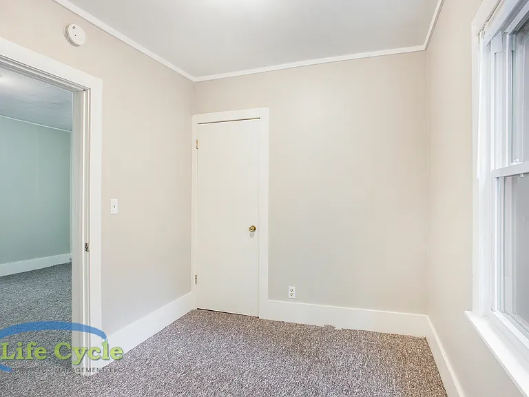 940 McReynolds Ave NW #1 — Photo 11