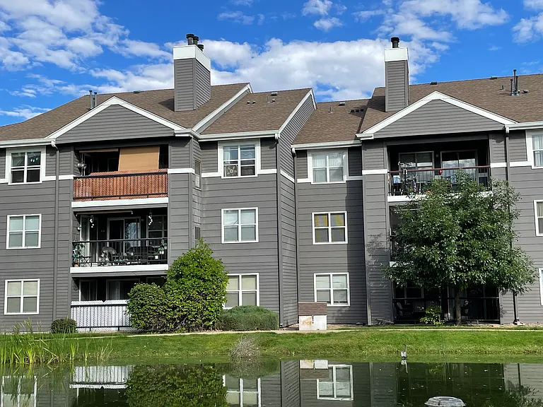 Dayton Ave - large pond