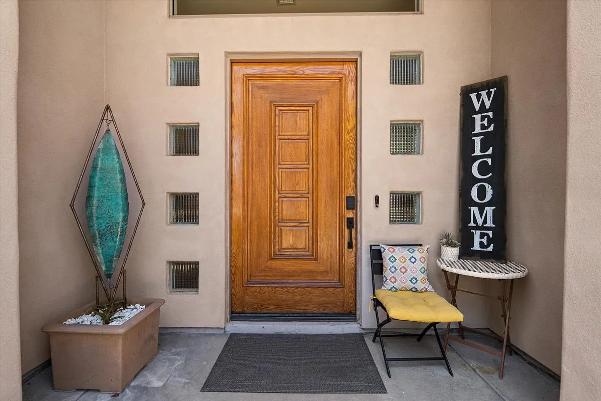 4 bed, 3418 sqft, $7,500 — Photo 2