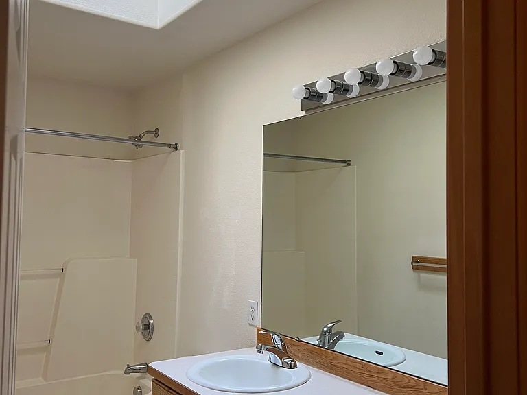 Master bedroom bathroom