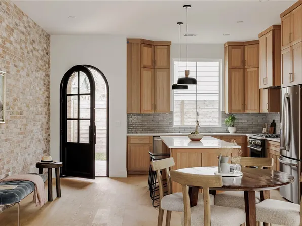 1180 Ridgeway Dr #2, Austin, TX 78702