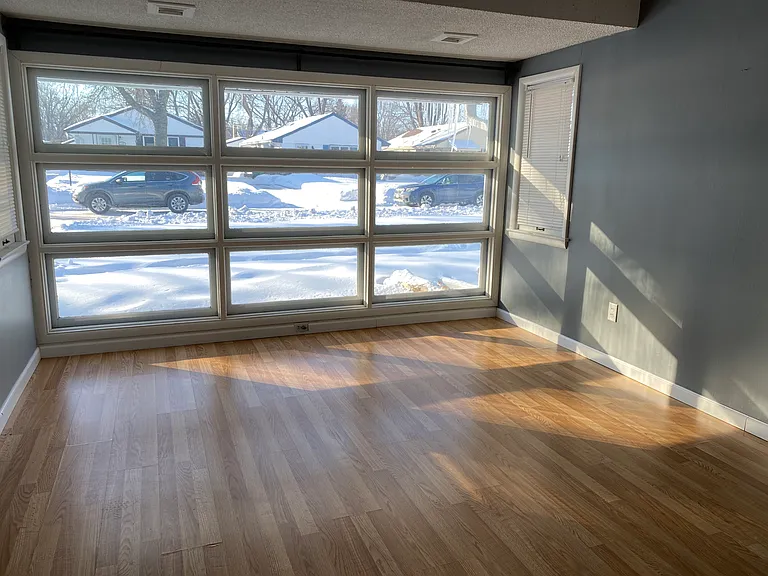 1429 Idaho Ave S — Photo 2