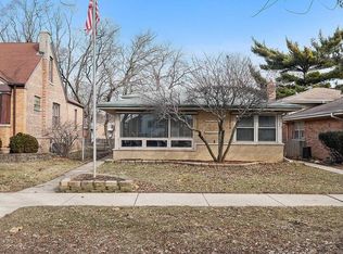 10251 S Spaulding Ave, Evergreen Park, IL 60805