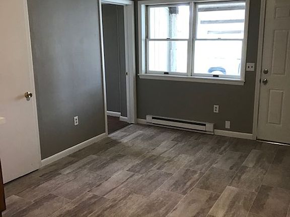 3rd image of 740 Chemung St APT 5