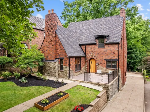1240 Bellerock St, Pittsburgh, PA 15217