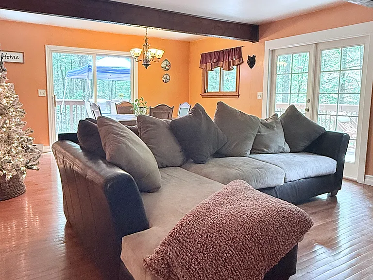128 Eastwood Cir — Photo 23