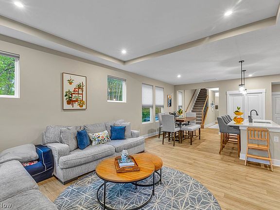 5th image of 29778 Lobello Dr