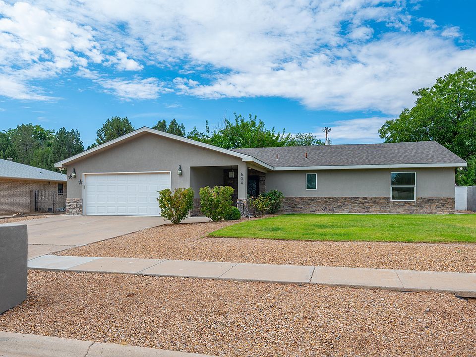 1st image of 604 Canoncito Dr
