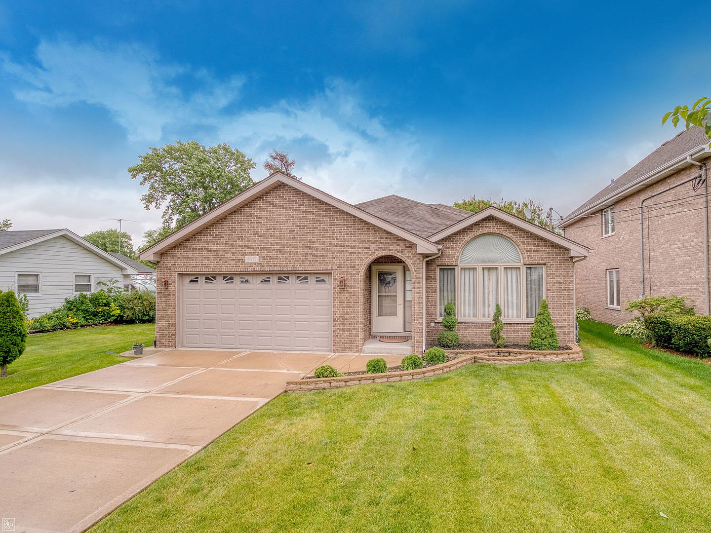 8611 S Linder Ave, Burbank, IL 60459 | Zillow