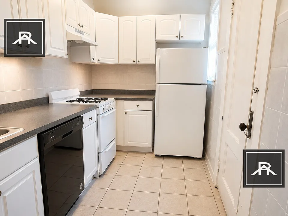 314 Saint Paul St #7