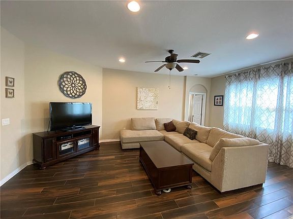 3rd image of 11504 Palmetto Pine St