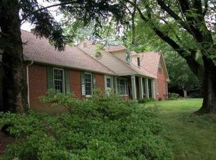 100 Woodridge Dr, Kennett Square, PA 19348