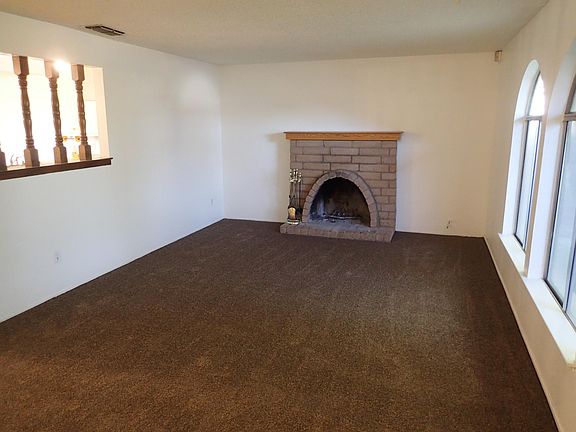 4th image of 4077 Farmer Way