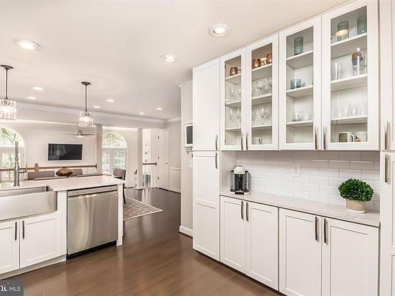 4th image of 6315 Crooked Oak Ln