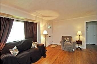 5th image of 239 W Maiden Ln