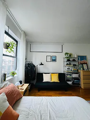 Rented by Eric Goodman Realty Corp | media 9