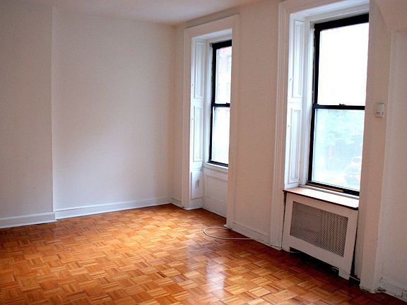 2nd image of 337 Lexington Ave APT 3