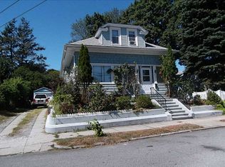 172 Sharon St, Providence, RI 02908
