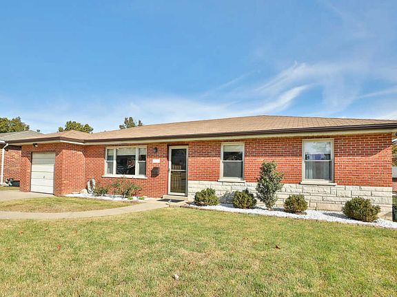 2nd image of 4127 Fabian Dr