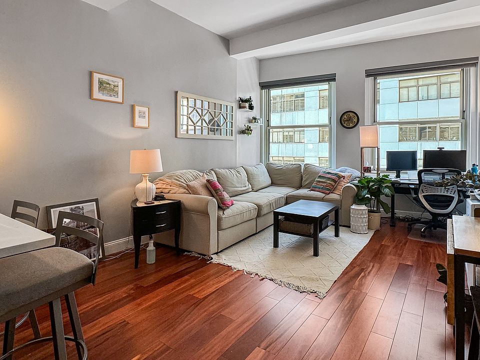 1st image of 88 Greenwich St APT 524