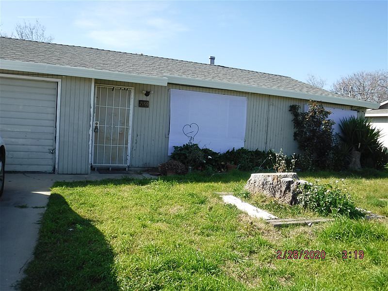 2nd image of 2160 Locust St