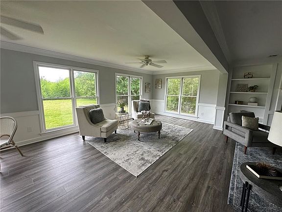 5th image of 2321 Chestnut Springs Trl