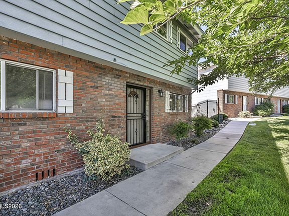 2nd image of 541 Smithridge Park