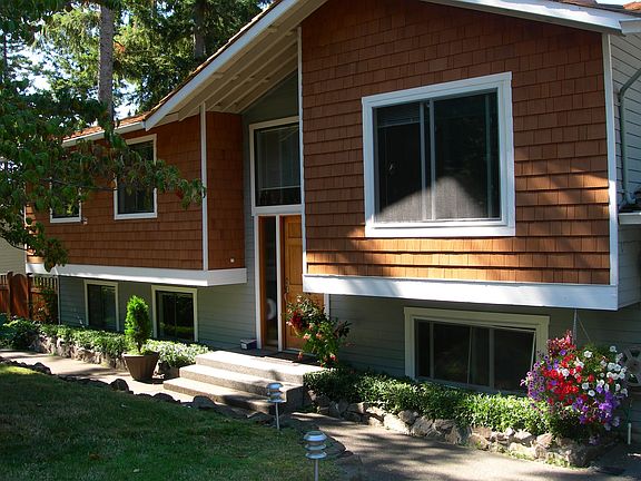 2nd image of 21818 NE 17th Ct