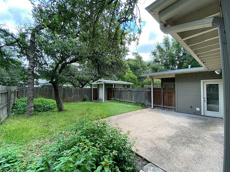 2308 Rundell Pl #B — Photo 15