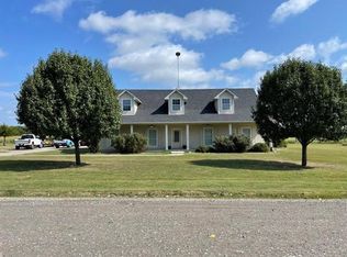 280 County Road 4443, Trenton, TX 75490